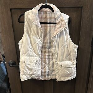 Burberry Quilted Vest in Cream